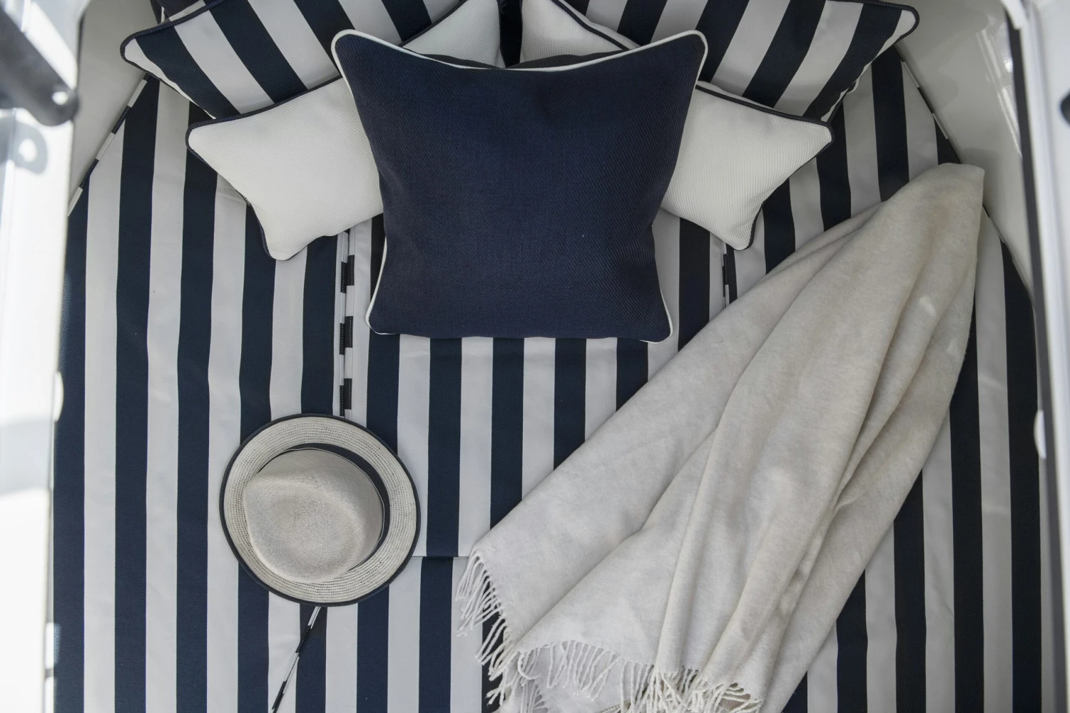 Plain Kissen 45x45 Cm, Marineblau – Bild 3