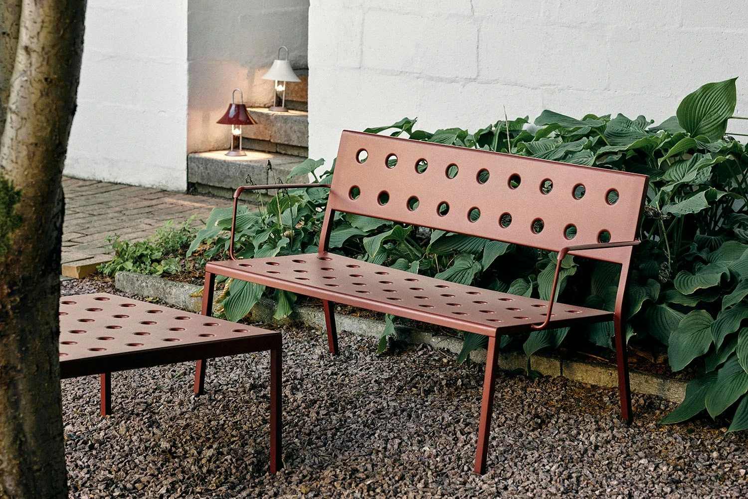 Hay Balcony Loungetisch 75x76 Cm, Iron Red – Bild 2